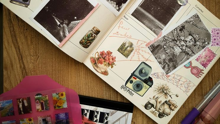 SCRAPBOOKING