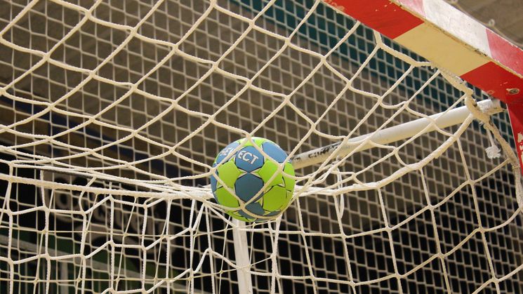 HANDBALL